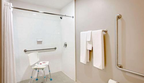 King Room - Disability Access - Non-Smoking