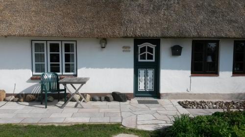 Apartment with Garden View