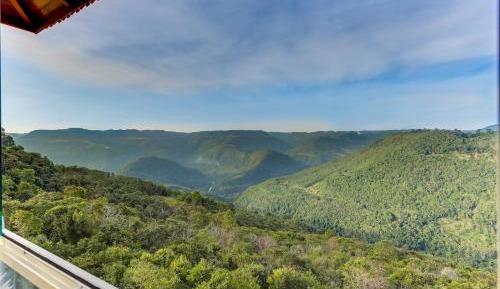 Deluxe Double or Twin Room with Mountain View