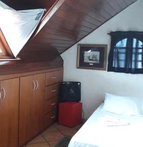 Single Room with Shared Bathroom