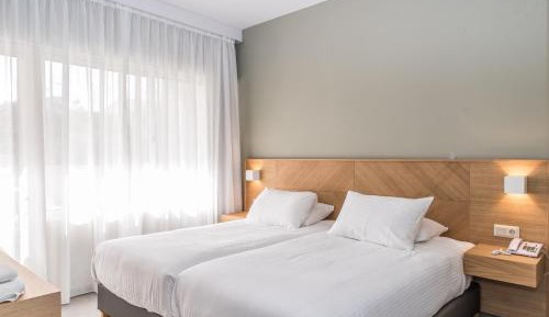 Superior One-Bedroom Apartment