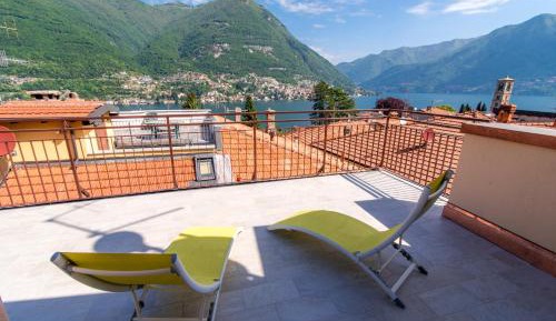 Apartment with Lake View