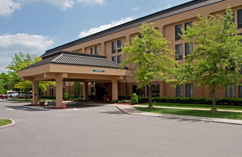Thurston Hotel | Hampton Inn Ann Arbor - North