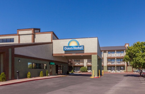 Flagstaff Hotel | Days Hotel by Wyndham Flagstaff