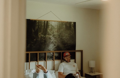 Forks Cottage | Mayberry Cottage minutes to La Push Beach