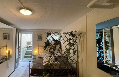 Basel City Centre Apartment | Fast Wifi 3 min to Rhein Comfy Bed
