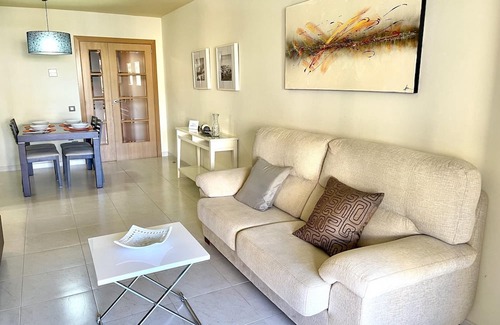 La Pineda Apartment | MALDIVAS III NEXT TO THE BEACH WITH SWIMMING POOL AND HEATED