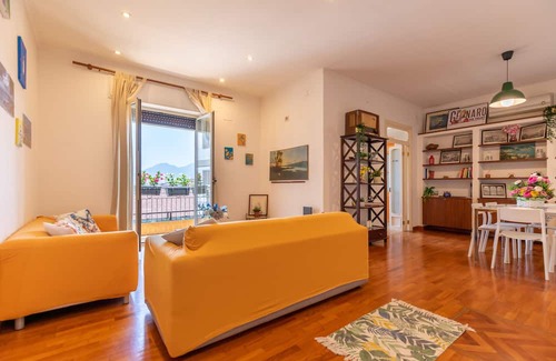 Naples City Centre Apartment | Delightful apartment in the heart of Naples overlooking the Vesuvius