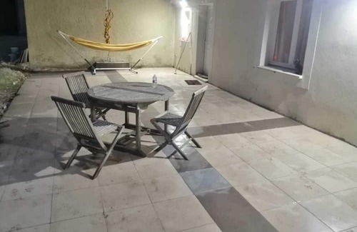 Montfavet House | La Pause an Avignon Avec Piscine et Jacuzzi