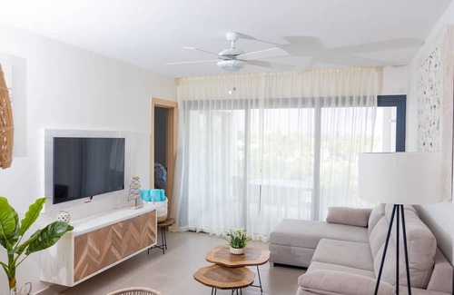 El Cortecito Apartment | Luxury 2BR/2Bath Rooftop pool - steps from Ocean!