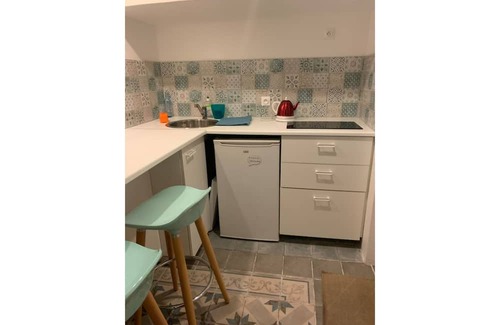 Perier Bed & Breakfast | Studio Perier with garden - Vélodrome 15 mns bus