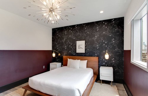 Central Business District House | Roami at The Brandywine | Heated Pool |6 Bed Combo