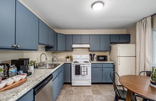 Ypsilanti Apartment | Recently Remodeled and Sunlit Apartment Near EMU and UM