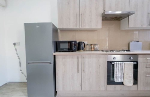 Newport Apartment | Stylish and spacious 1Br apartment