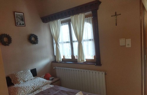 Kisnana House | Holiday home with a view of the castle