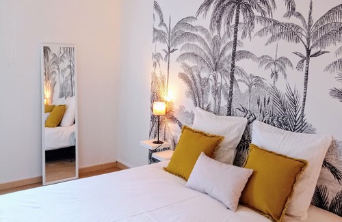 Cassis Apartment | Grand Appartement Traversant Avec VUE SUR MER ET CAP Canaille