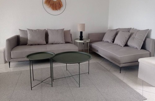 Cassis Apartment | Grand Appartement Traversant Avec VUE SUR MER ET CAP Canaille