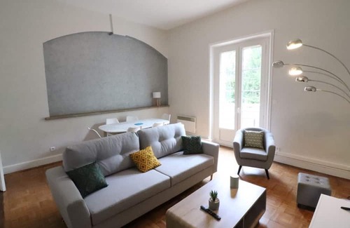 Saint-Etienne-Cantales Cottage | Gite Saint-Étienne-Cantalès, 3 bedrooms, 6 persons