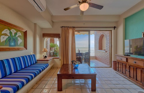 Emiliano Zapata Condo | Incredible Casa de Carole