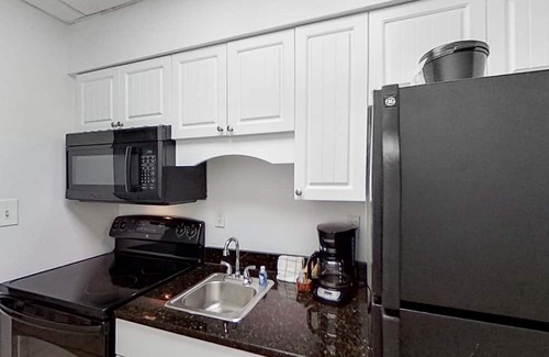 Myrtle Beach Apartment | 2nd Floor Oceanfront Snowbird Friendly Studio w/ WiFi, Shared Pool/Hot Tub, AC