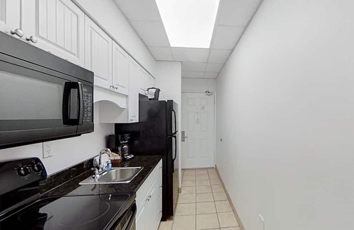 Myrtle Beach Apartment | 2nd Floor Oceanfront Snowbird Friendly Studio w/ WiFi, Shared Pool/Hot Tub, AC