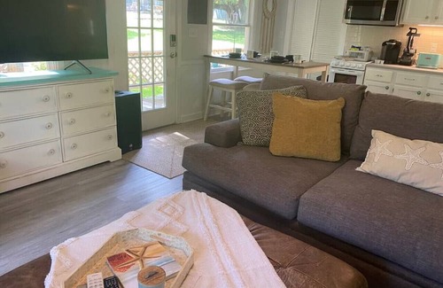 South Sarasota House | Siesta key Guest House 5 star on the water Private