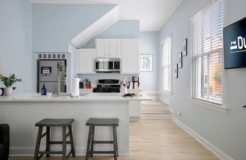 North Charleston House | Bird Song : Recently Renovated in Mixson!