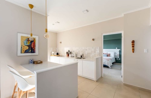 Gold Coast Condo | Create your own unforgettable happy memories in our Happy island paradise.