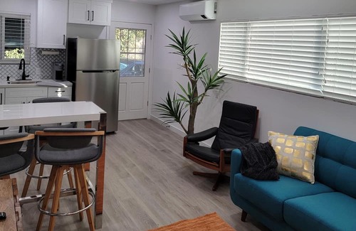 Whittier Apartment | Uptown Whittier Stylish 1B 1BA sleeps 4
