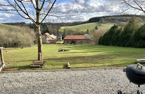 Villemoiron-en-Othe Apartment | Le domaine du Lavoir - Studio PISA sleeps 5-jacuzzi from April to October