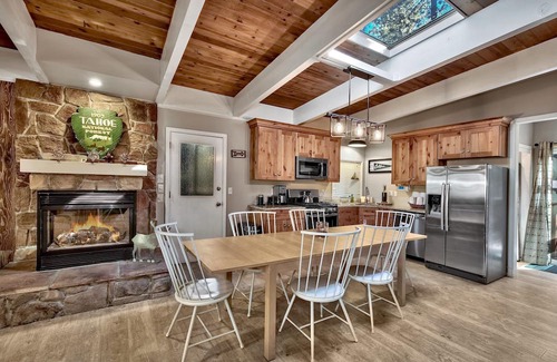 Pioneer Trail House | Kulow Comfy Cabin 3BR, 2BA