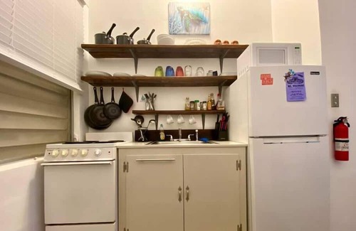 Nazareth Apartment | Turtle Cove 1 King Bed with Pool. Walk to Red Hook