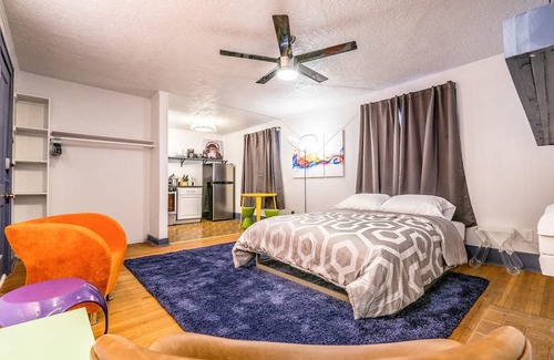 Central Oklahoma City Apartment | Mural studio-near OKC’s beloved Plaza District