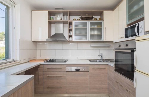 Slatine Villa | Split area -Trogir BEACH RESORT NEAR TROGIR AND SPLIT SPECIAL OFFER MAY