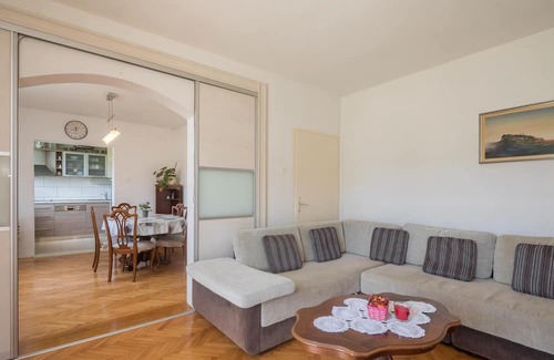 Slatine Villa | Split area -Trogir BEACH RESORT NEAR TROGIR AND SPLIT SPECIAL OFFER MAY
