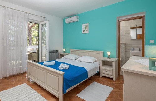 Slatine Villa | Split area -Trogir BEACH RESORT NEAR TROGIR AND SPLIT SPECIAL OFFER MAY