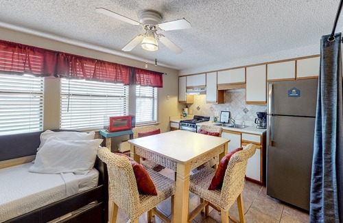 Gulf Lagoon Beach Apartment | Cozy studio with resort pool & boat dock on the Grand Lagoon