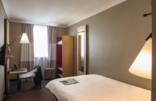 Necker Hotel | ibis Paris Tour Montparnasse 15ème