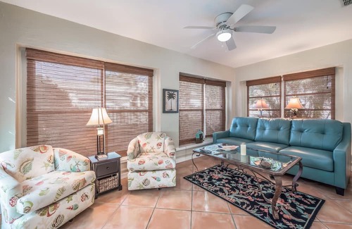 Sarasota House | Private Beach 1 Block To Lido Beach. 1/2 Mile St. Armand Circle