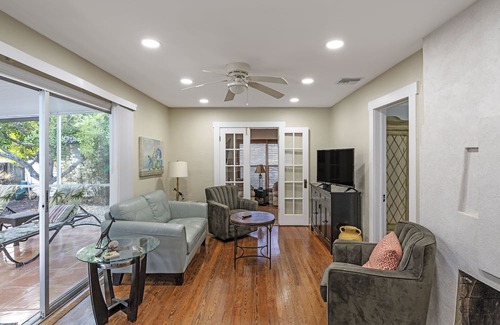 Sarasota House | Private Beach 1 Block To Lido Beach. 1/2 Mile St. Armand Circle