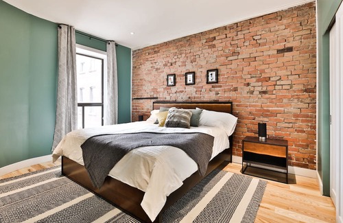 Mile End Apartment | DL | Magnificent 3bedrooms/2Bath in Artistic MileEnd