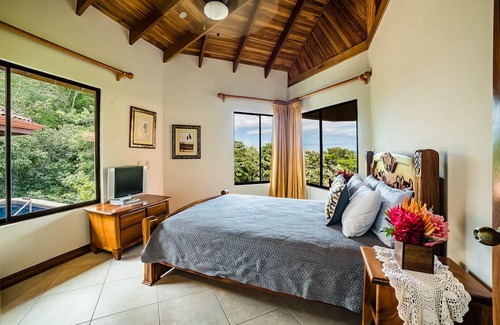 Playa Hermosa Villa | Charming 2 BR casita, close to the beach and fully equipped.
