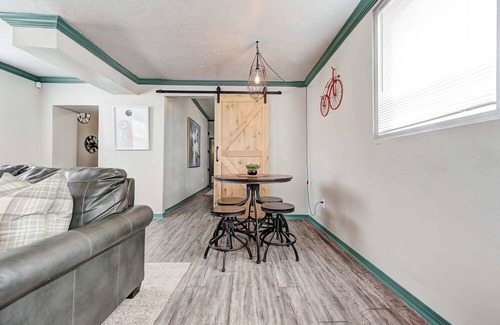 Central Oklahoma City House | Indie Escape 1,blocks away from Plaza District