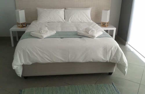 Rand Rifles Apartment | Guns Reef Self Catering Unit 10 and 11