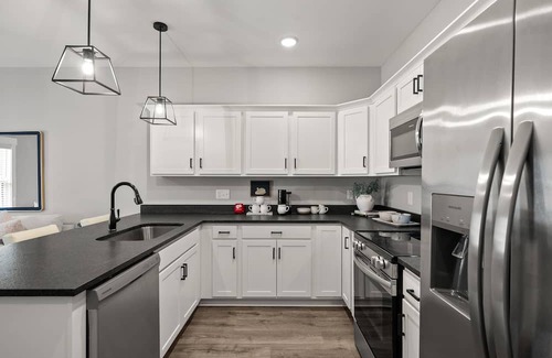 Clarksville Condo | River's Edge