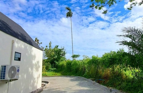 Trang Villa | Naisuan villa