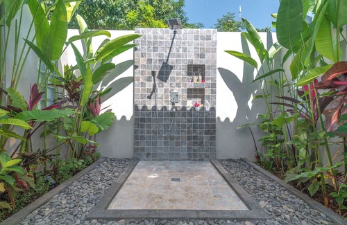 Kalibukbuk Hotel | Villa Mata Hari