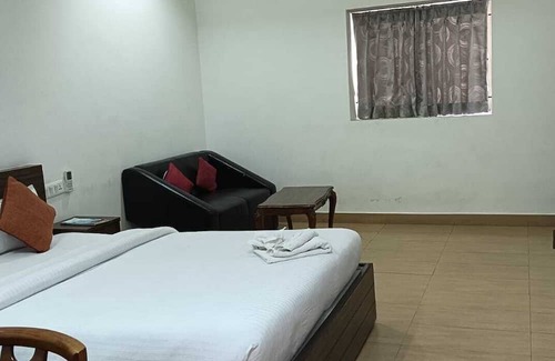 Giridih Hotel | Hotel Vrindavan Palace