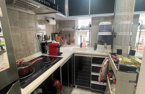 Yau Tsim Mong House | Charming 2-bedroom building in welcoming Kowloon with sunset view balcony