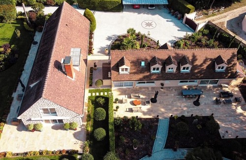 Avon House | Gîtes de Charme à Samoreau - Seine bank, Swimming pool, Jacuzzi and Serenity